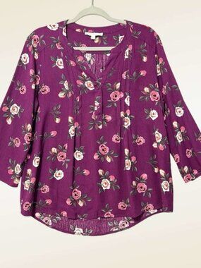 Fun 2 Fun Purple Floral 3/4 Sleeve Blouse Size Small NWOT Pleated Henley Boho